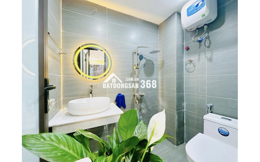 Tôi cho thuê nhà mới, hai cửa đi, Hoàng Văn Thái, 96m2x 5T vỉa hè 29 Tr